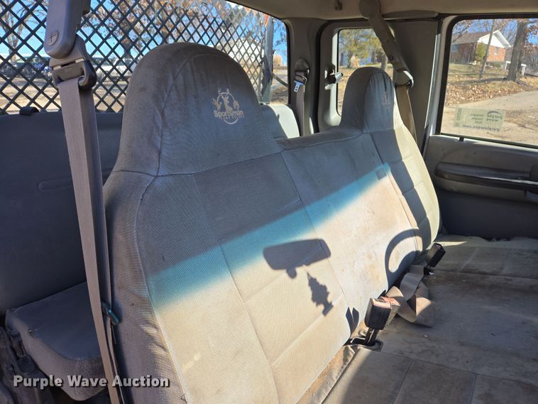 image for item DS5293 2006 Ford F450 Super Duty SuperCab flatbed truck