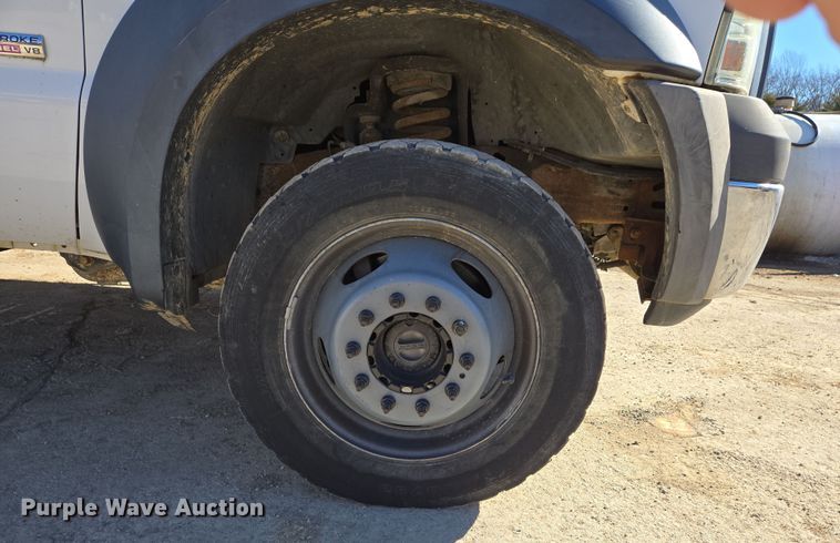 image for item DS5293 2006 Ford F450 Super Duty SuperCab flatbed truck