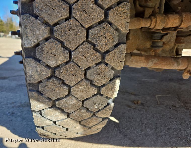 image for item DS5293 2006 Ford F450 Super Duty SuperCab flatbed truck