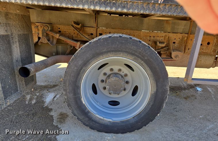 image for item DS5293 2006 Ford F450 Super Duty SuperCab flatbed truck