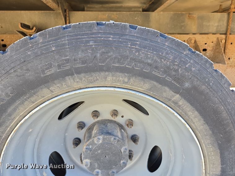 image for item DS5293 2006 Ford F450 Super Duty SuperCab flatbed truck