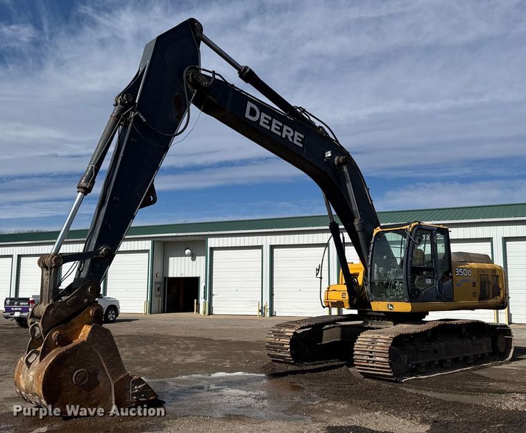 image for item DT0542 2006 John Deere 350D excavator