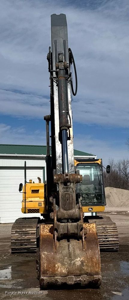 image for item DT0542 2006 John Deere 350D excavator