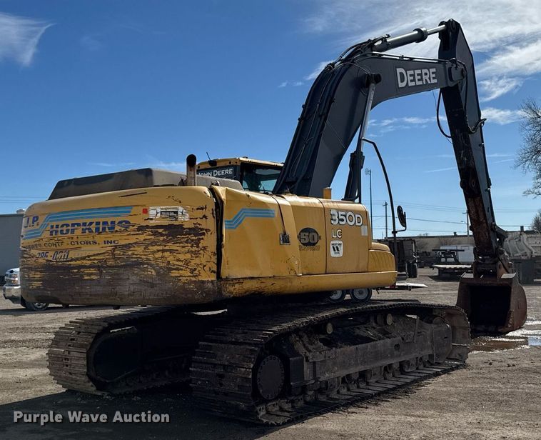 image for item DT0542 2006 John Deere 350D excavator