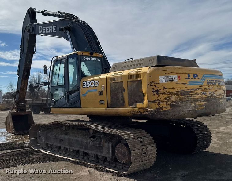 image for item DT0542 2006 John Deere 350D excavator