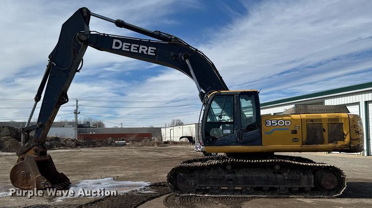 image for item DT0542 2006 John Deere 350D excavator