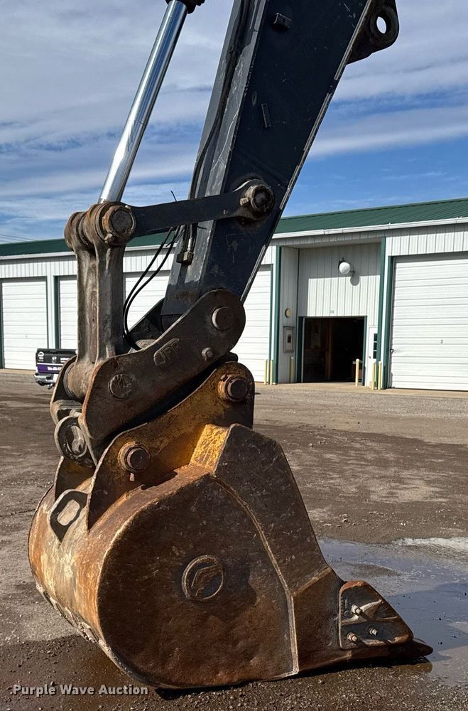 image for item DT0542 2006 John Deere 350D excavator