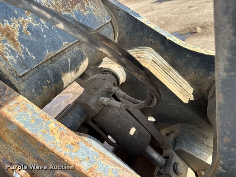 image for item DT0542 2006 John Deere 350D excavator