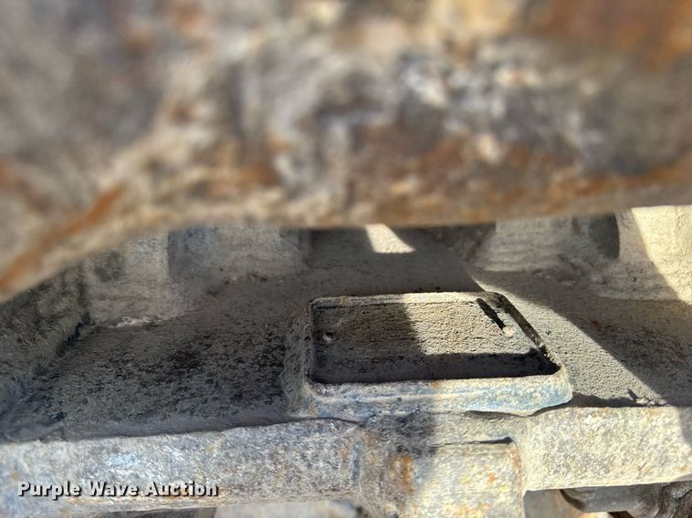 image for item DT0542 2006 John Deere 350D excavator