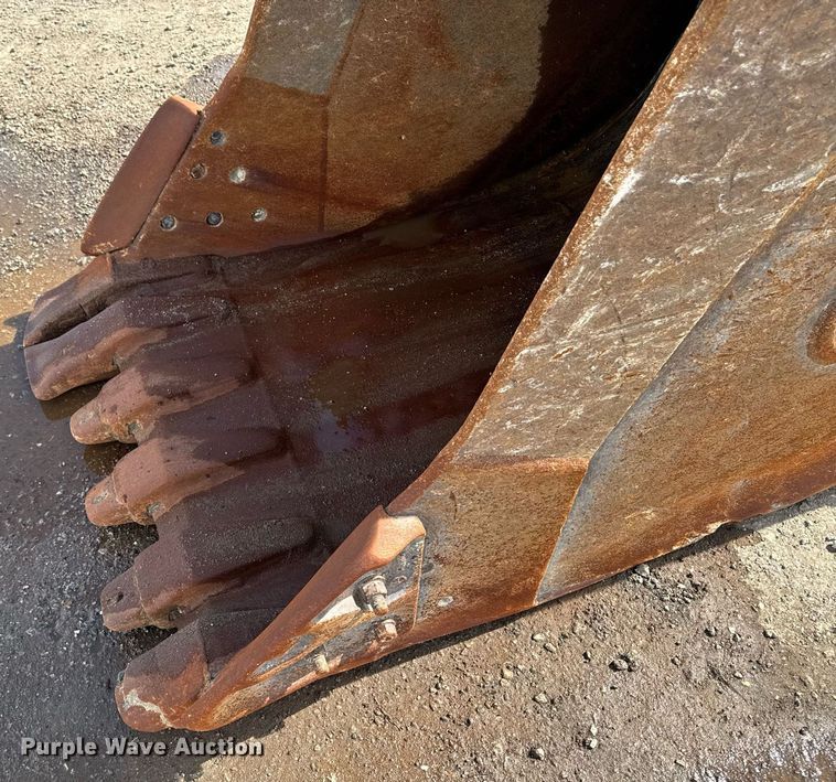 image for item DT0542 2006 John Deere 350D excavator