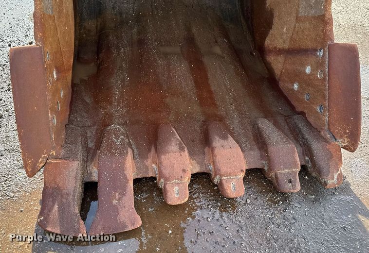 image for item DT0542 2006 John Deere 350D excavator