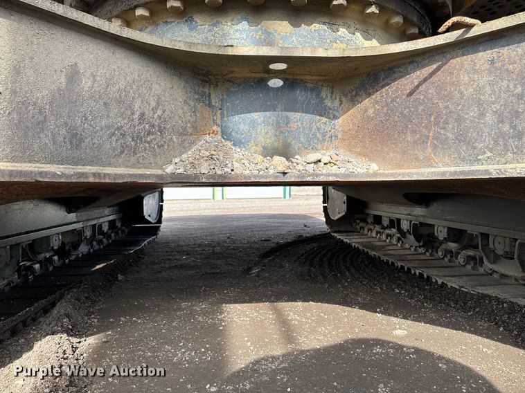 image for item DT0542 2006 John Deere 350D excavator