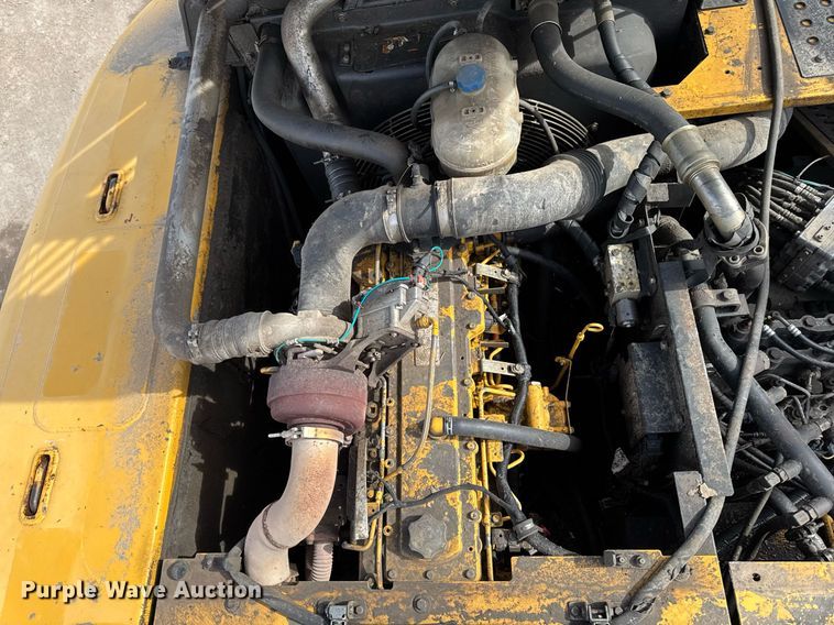 image for item DT0542 2006 John Deere 350D excavator