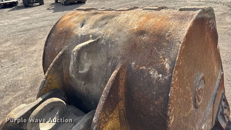 image for item DT0542 2006 John Deere 350D excavator