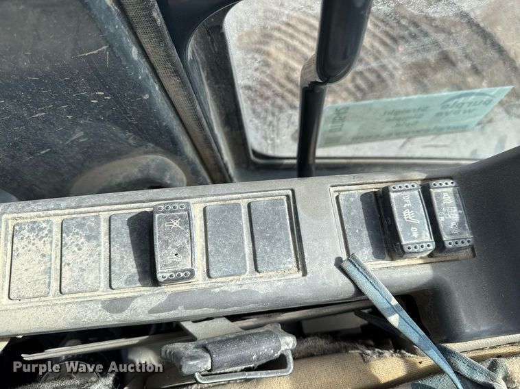 image for item DT0542 2006 John Deere 350D excavator