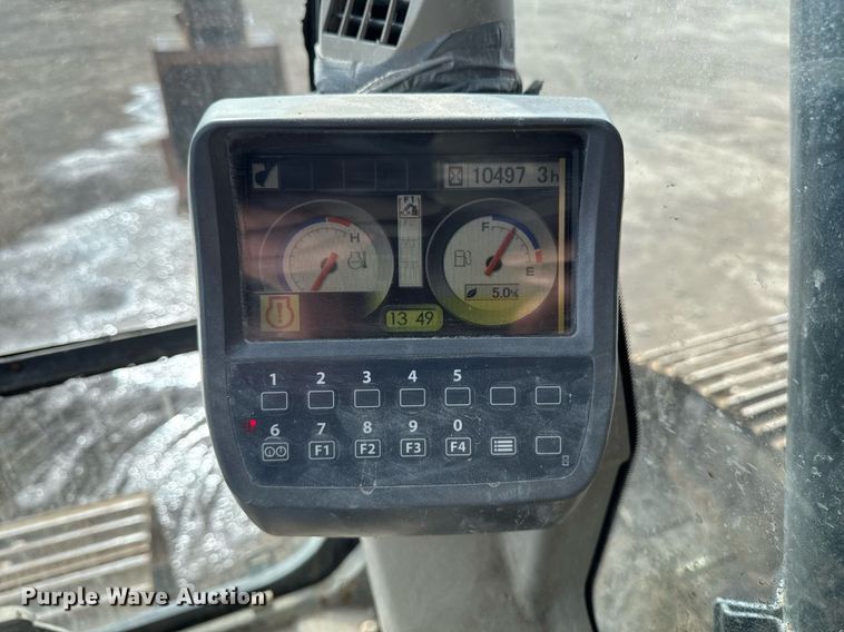 image for item DT0542 2006 John Deere 350D excavator