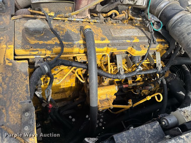 image for item DT0542 2006 John Deere 350D excavator