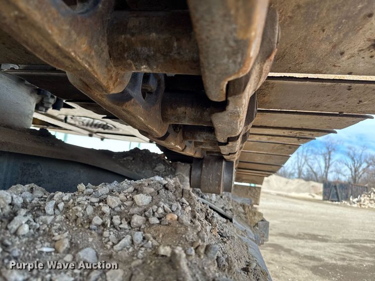 image for item DT0542 2006 John Deere 350D excavator