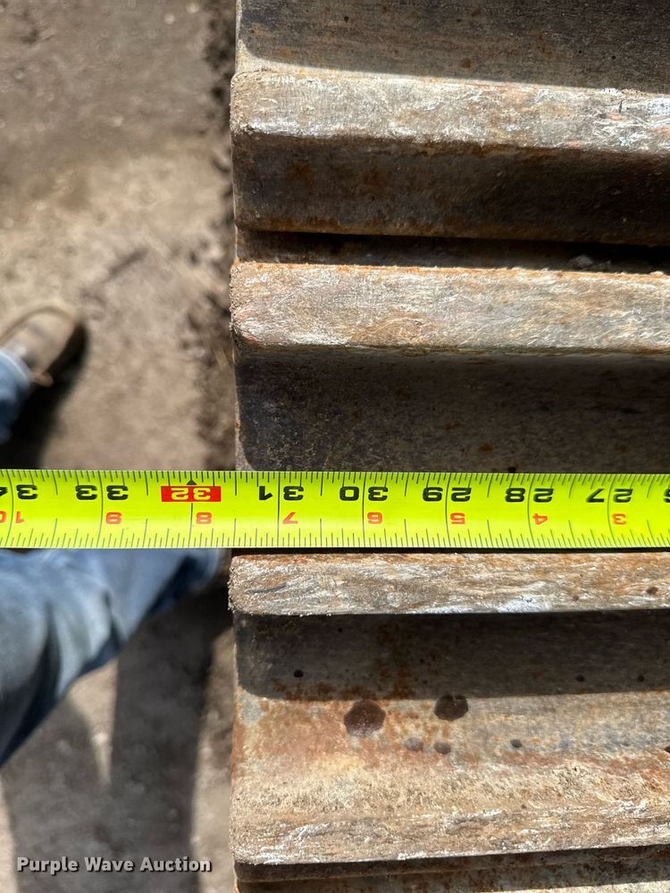 image for item DT0542 2006 John Deere 350D excavator