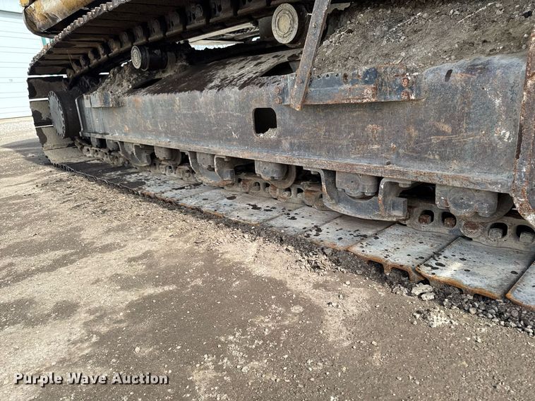 image for item DT0542 2006 John Deere 350D excavator