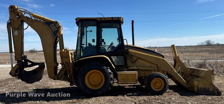 image for item DT0612 2002 Caterpillar 430D backhoe