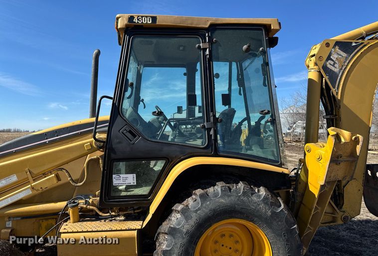image for item DT0612 2002 Caterpillar 430D backhoe