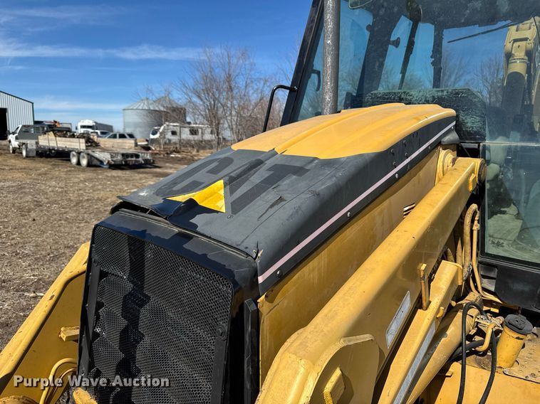 image for item DT0612 2002 Caterpillar 430D backhoe