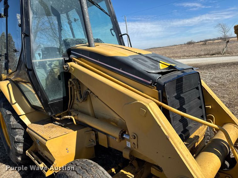 image for item DT0612 2002 Caterpillar 430D backhoe
