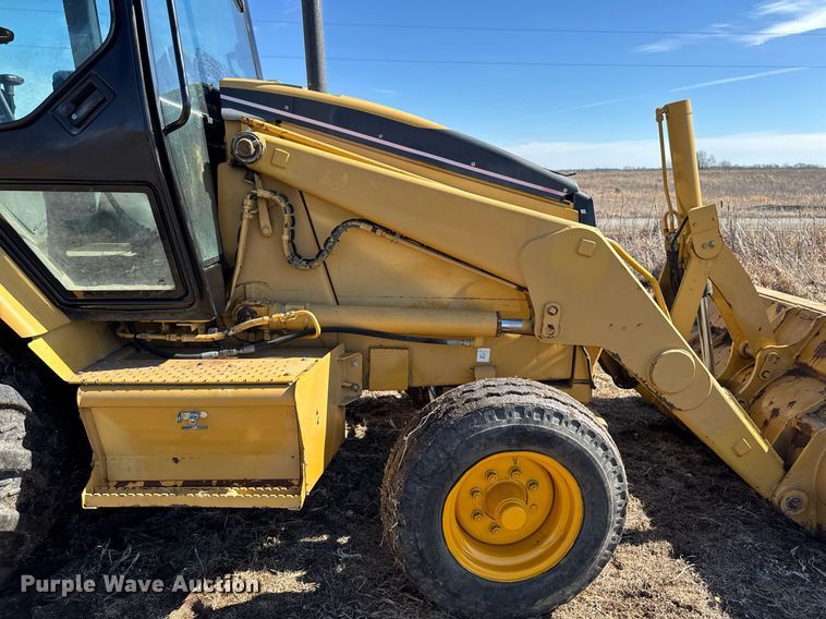 image for item DT0612 2002 Caterpillar 430D backhoe