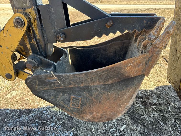 image for item DT0612 2002 Caterpillar 430D backhoe
