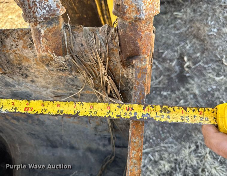 image for item DT0612 2002 Caterpillar 430D backhoe