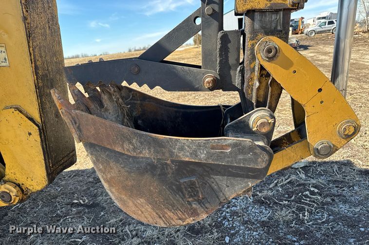 image for item DT0612 2002 Caterpillar 430D backhoe