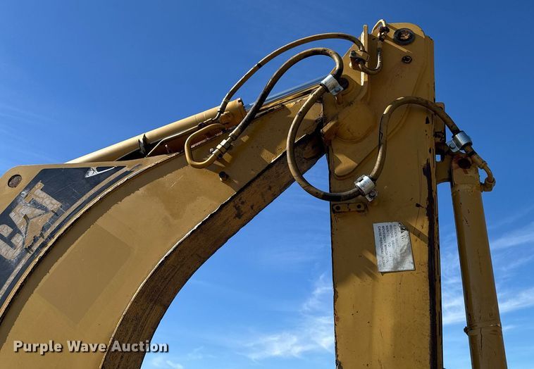 image for item DT0612 2002 Caterpillar 430D backhoe