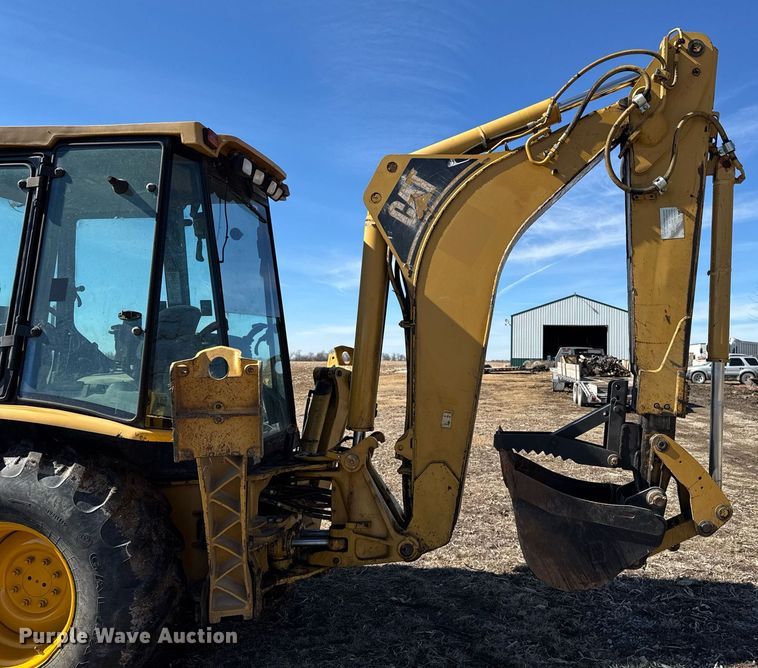 image for item DT0612 2002 Caterpillar 430D backhoe