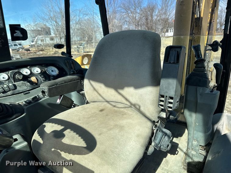image for item DT0612 2002 Caterpillar 430D backhoe