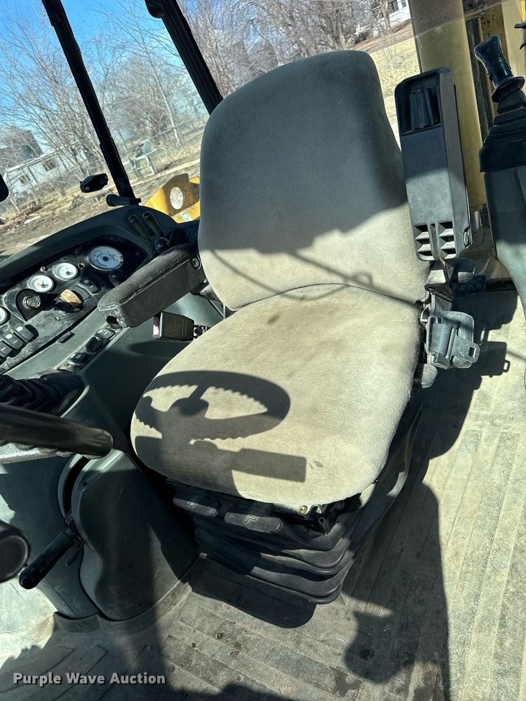 image for item DT0612 2002 Caterpillar 430D backhoe