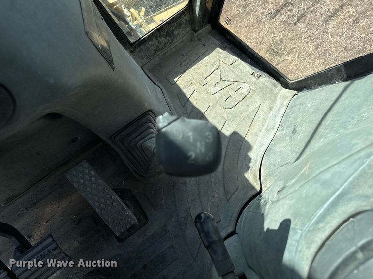 image for item DT0612 2002 Caterpillar 430D backhoe