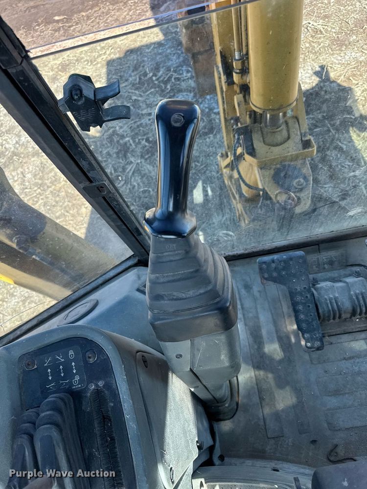 image for item DT0612 2002 Caterpillar 430D backhoe