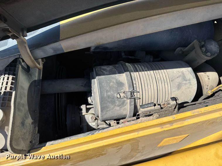 image for item DT0612 2002 Caterpillar 430D backhoe