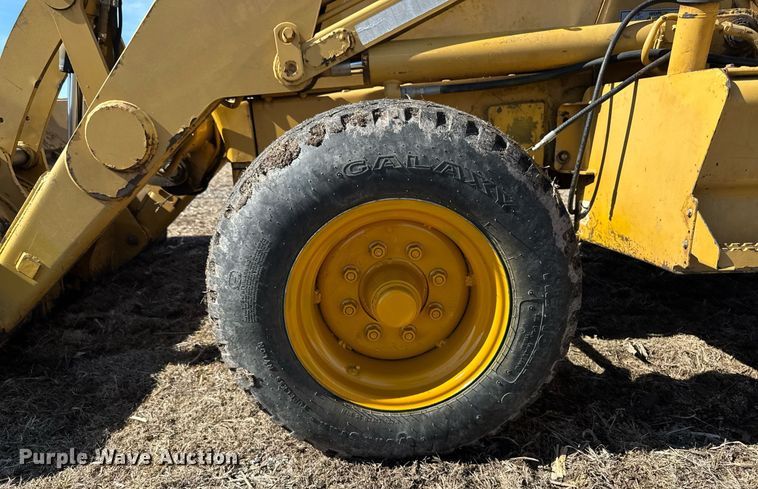 image for item DT0612 2002 Caterpillar 430D backhoe