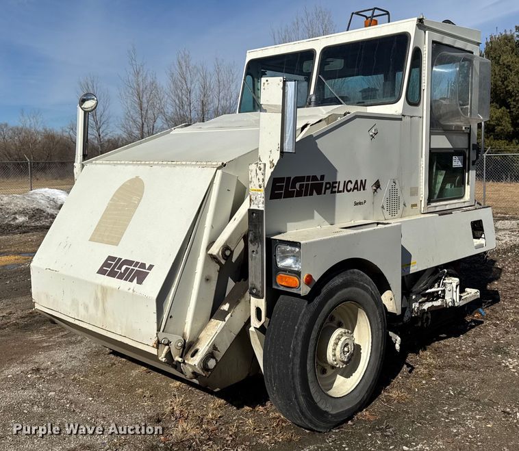 image for item DT0614 1996 Elgin Pelican P Series street sweeper