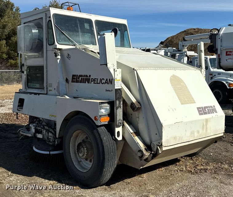 image for item DT0614 1996 Elgin Pelican P Series street sweeper