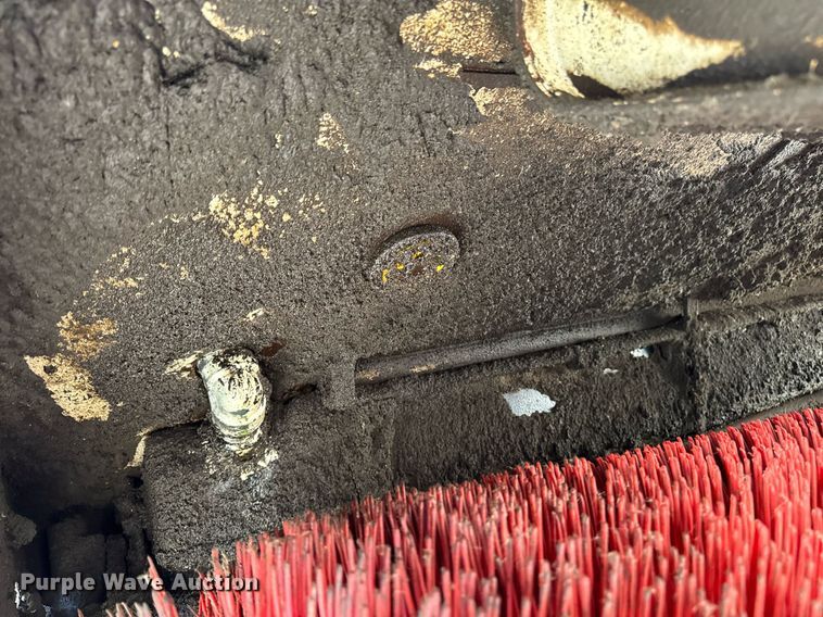 image for item DT0614 1996 Elgin Pelican P Series street sweeper