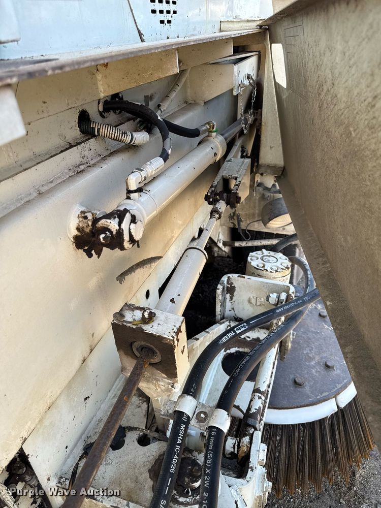 image for item DT0614 1996 Elgin Pelican P Series street sweeper