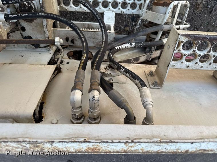 image for item DT0614 1996 Elgin Pelican P Series street sweeper