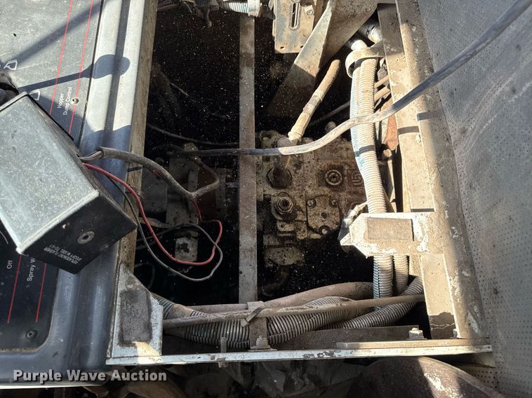 image for item DT0614 1996 Elgin Pelican P Series street sweeper