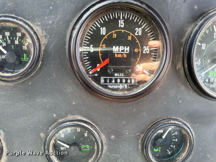 image for item DT0614 1996 Elgin Pelican P Series street sweeper