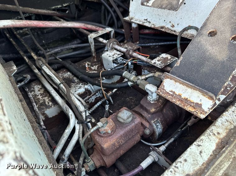 image for item DT0614 1996 Elgin Pelican P Series street sweeper