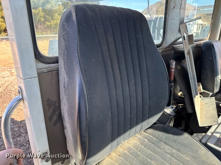 image for item DT0614 1996 Elgin Pelican P Series street sweeper