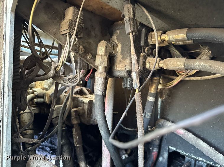 image for item DT0614 1996 Elgin Pelican P Series street sweeper